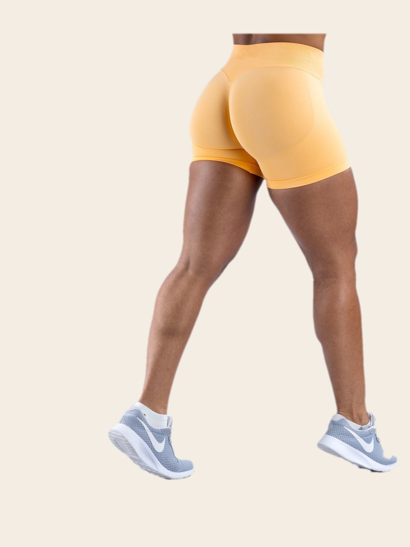 Vento Shorts — Butter
